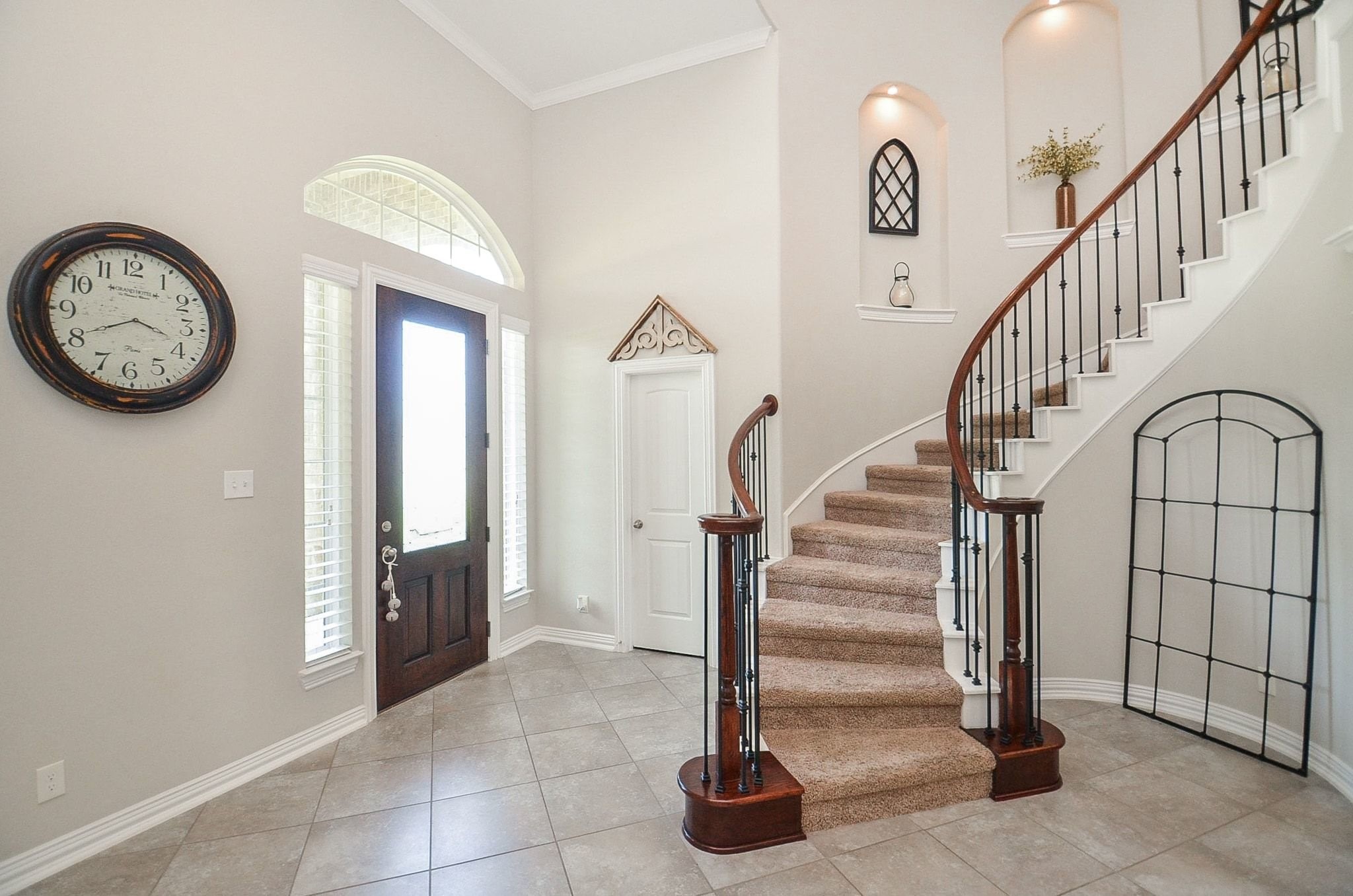 2714 Topaz Cove Lane Rosharon, TX 77583 - Photo 9 of 50 a view of entryway with wooden floor