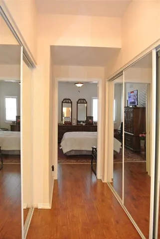 a en suite bathroom with a sink and a mirror