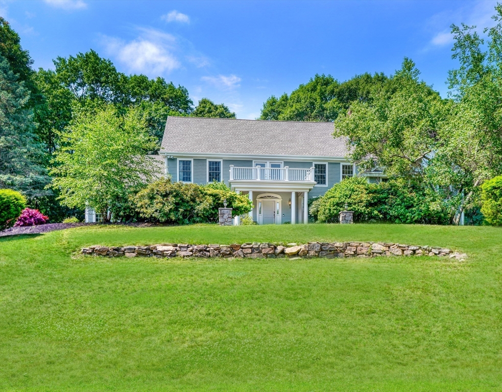 10 Garland Road Lincoln, MA 01773 - Photo 1 of 39 Gallery Image 1
