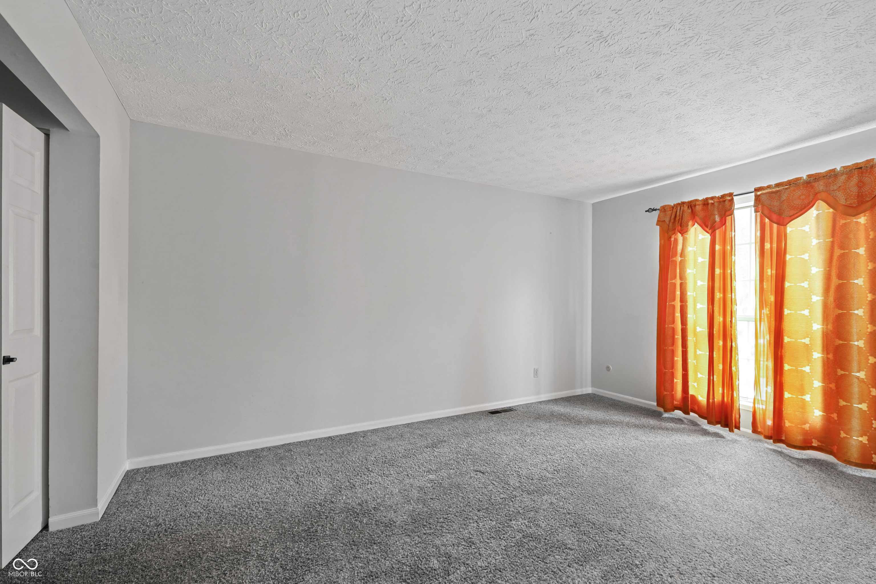 2524 Chaseway Court Indianapolis, IN 46268 - Photo 14 of 25