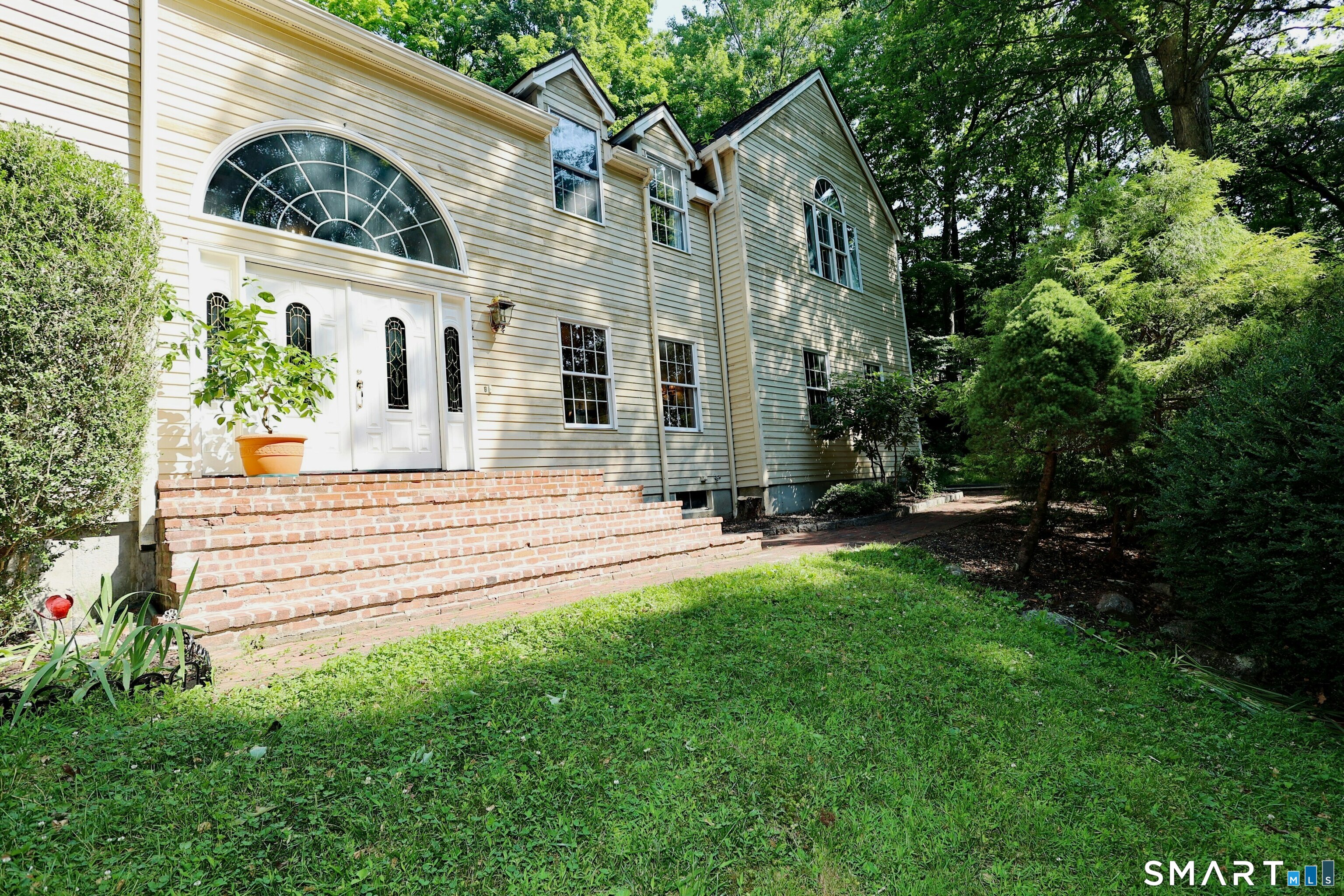123 A Peaceable Street Redding, CT 06896 - Photo 9 of 40
