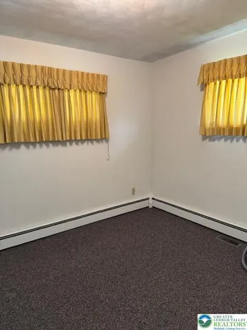 $224,900 | 26 Lincoln Drive, Tamaqua, PA 18252