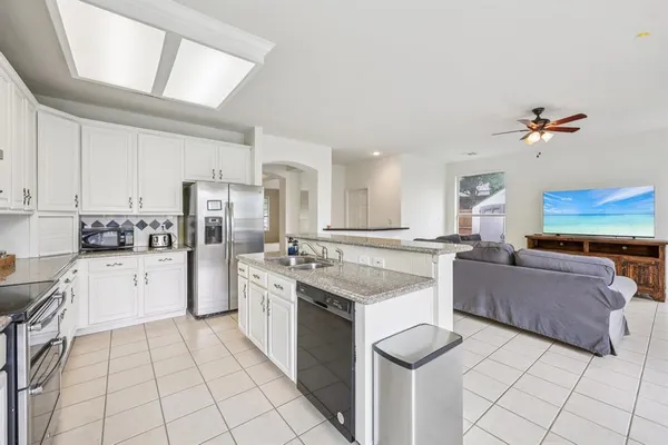$539,000 | 408 Willow Bend Drive, Murphy, TX 75094