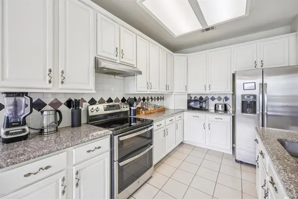 $539,000 | 408 Willow Bend Drive, Murphy, TX 75094