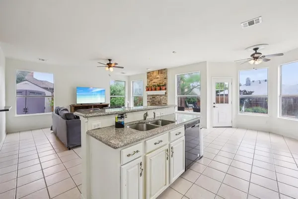 $539,000 | 408 Willow Bend Drive, Murphy, TX 75094