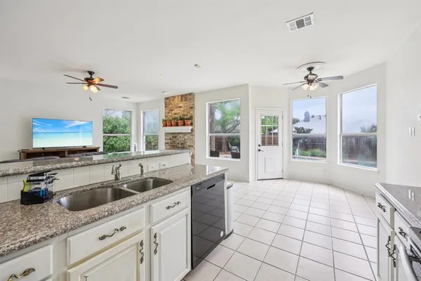 $539,000 | 408 Willow Bend Drive, Murphy, TX 75094
