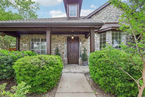 $539,000 | 408 Willow Bend Drive, Murphy, TX 75094