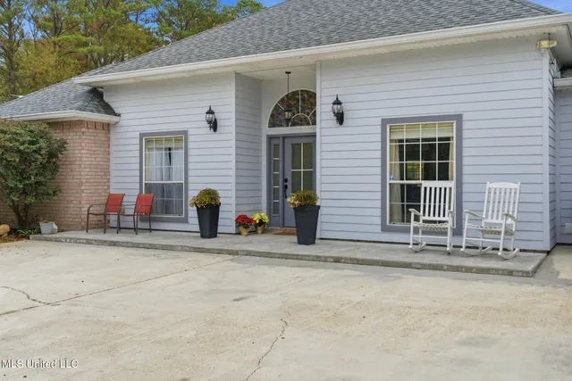 $615,000 | 115 Oak Allee Drive, Picayune, MS 39466