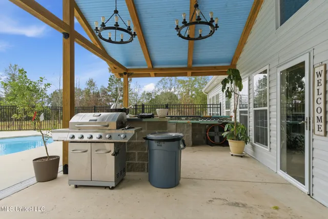 $615,000 | 115 Oak Allee Drive, Picayune, MS 39466