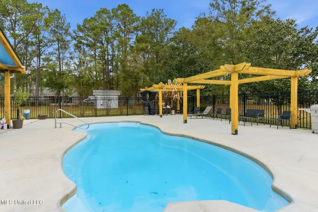 $615,000 | 115 Oak Allee Drive, Picayune, MS 39466