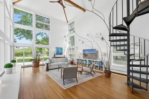78 Bridge Lane, Bridgehampton, NY 11932
