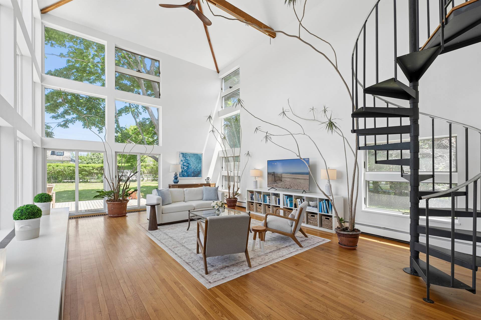 78 Bridge Lane Bridgehampton, NY 11932 - Photo 3 of 21