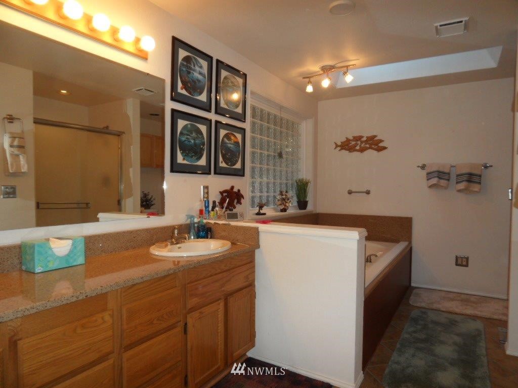 1358 Southwest Station Circle Road Port Orchard, WA 98367 - Photo 8 of 14 Gallery Image 8