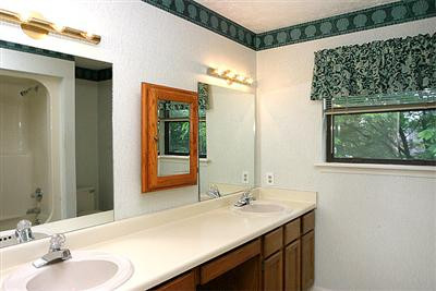 321 Stonegate Way Lexington, KY 40503 - Photo 12 of 17 Photo 12