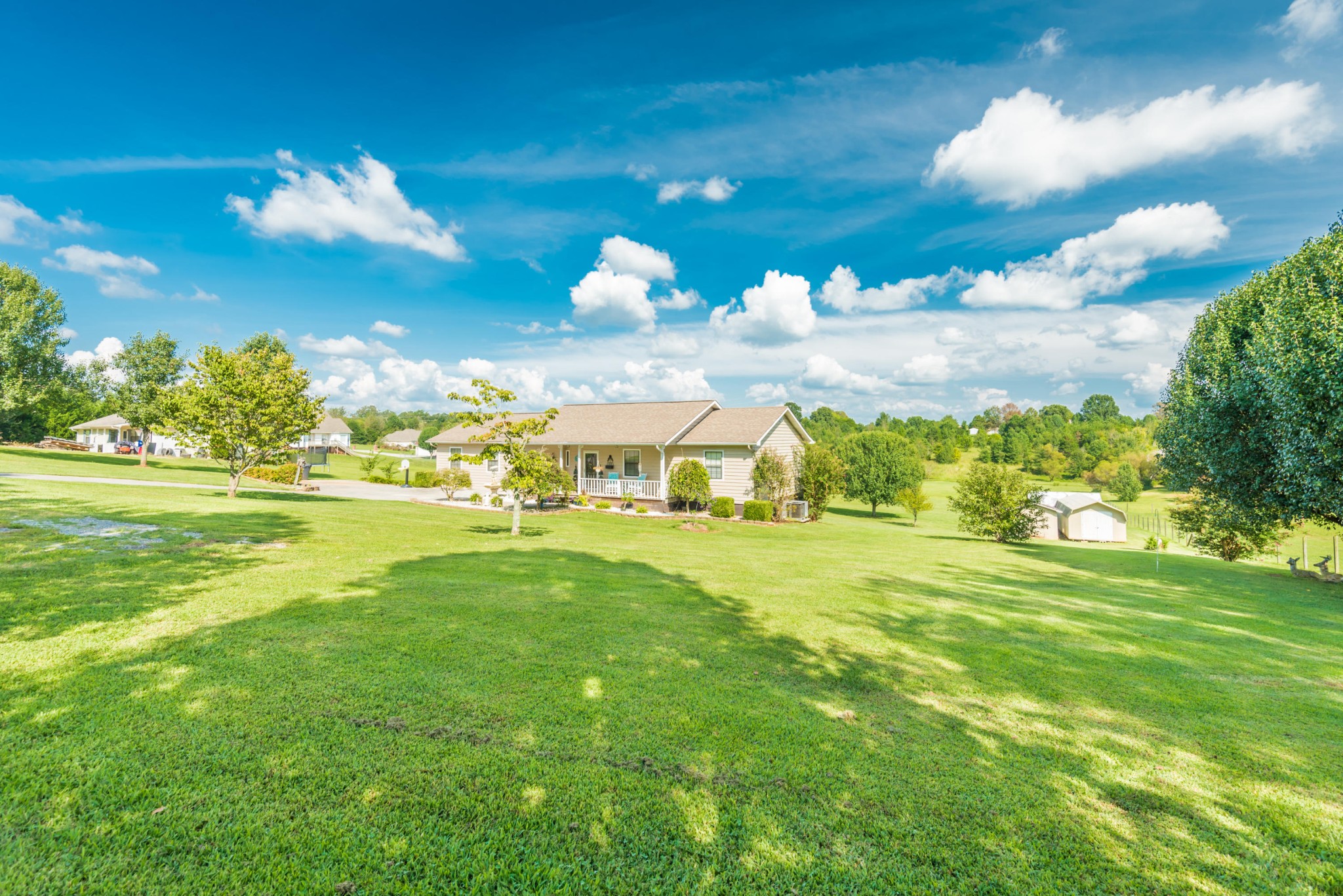 232 Hillcrest Road Madisonville, TN 37354 - Photo 3 of 38