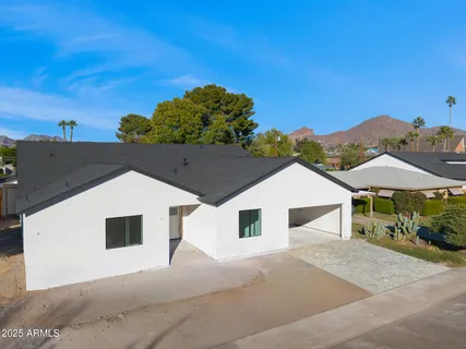 $1,995,000 | 3808 East Piccadilly Road, Phoenix, AZ 85018