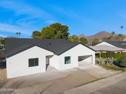 $1,995,000 | 3808 East Piccadilly Road, Phoenix, AZ 85018
