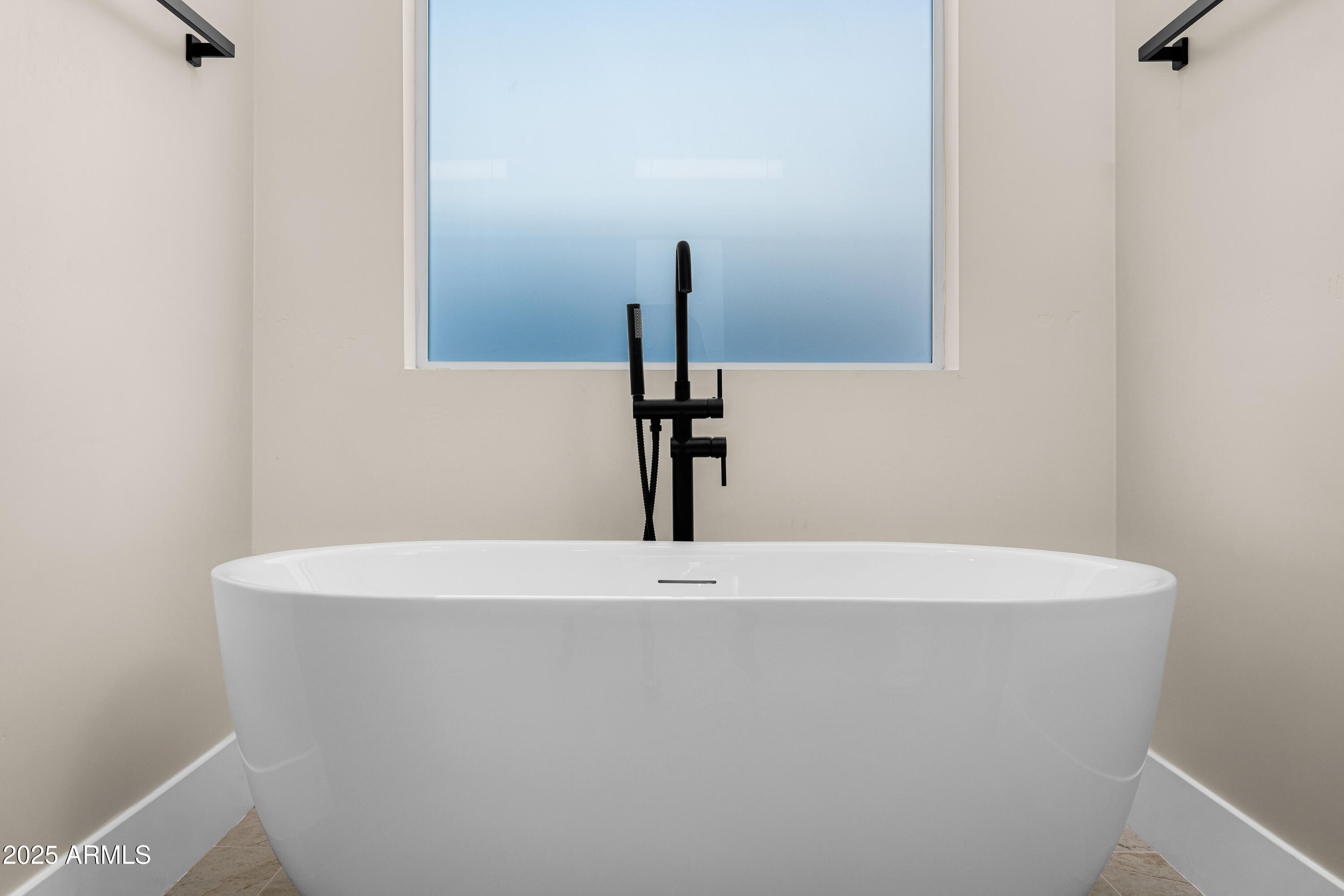 3808 East Piccadilly Road Phoenix, AZ 85018 - Photo 9 of 19 Master Bath