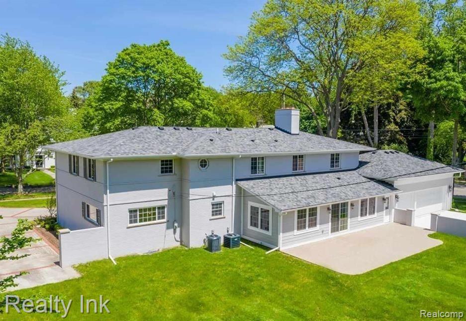 55 Stephens Road Grosse Pointe Farms, MI 48236 - Photo 2 of 35