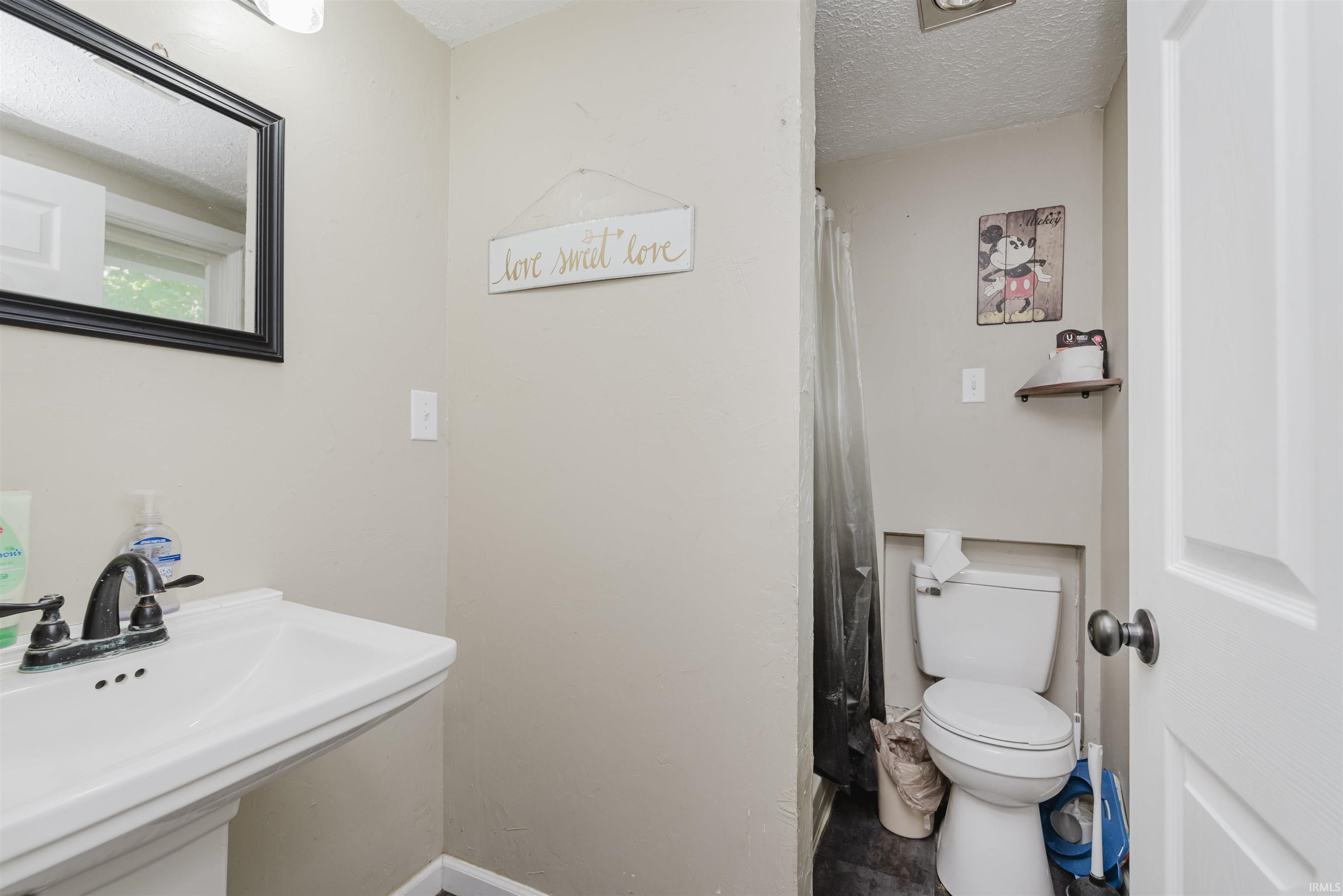 116 West 8th Street Matthews, IN 46957 - Photo 14 of 28