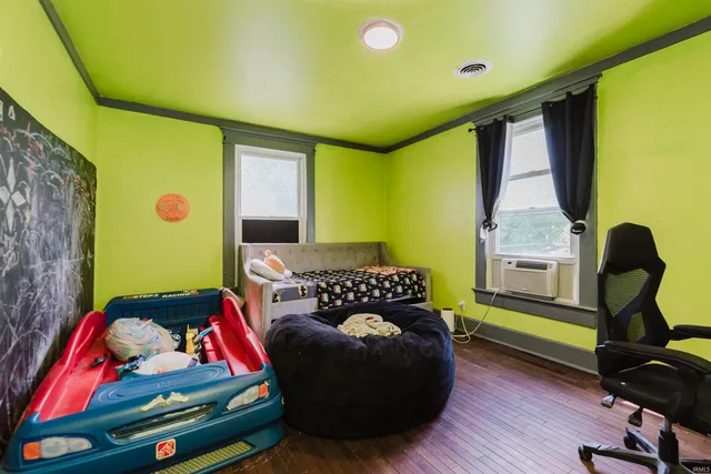 $200,000 | 116 West 8th Street, Matthews, IN 46957