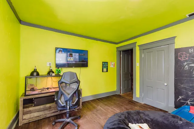 $200,000 | 116 West 8th Street, Matthews, IN 46957