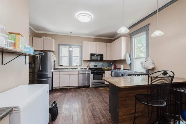 $200,000 | 116 West 8th Street, Matthews, IN 46957