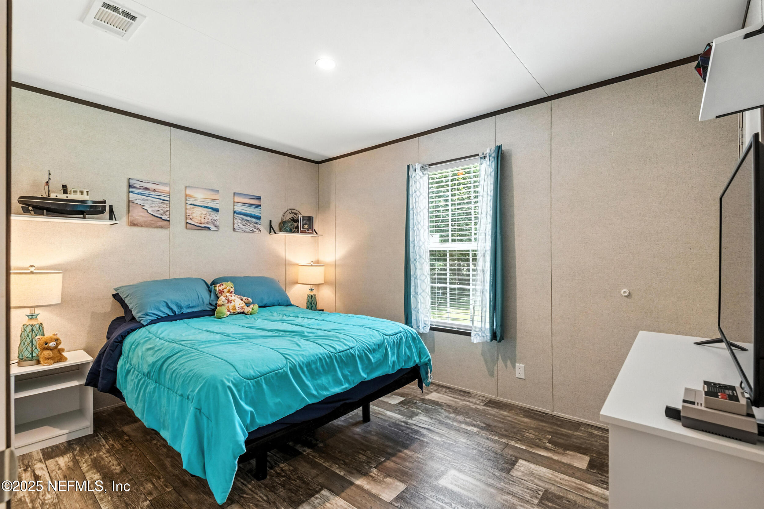 211 Knight Boxx Road Middleburg, FL 32068 - Photo 14 of 35 Guest Bedroom 2