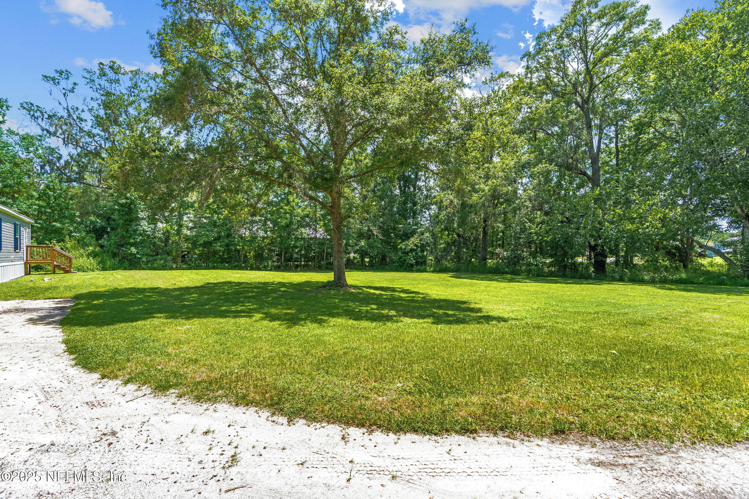 211 Knight Boxx Road Middleburg, FL 32068 - Photo 27 of 35 Front yard