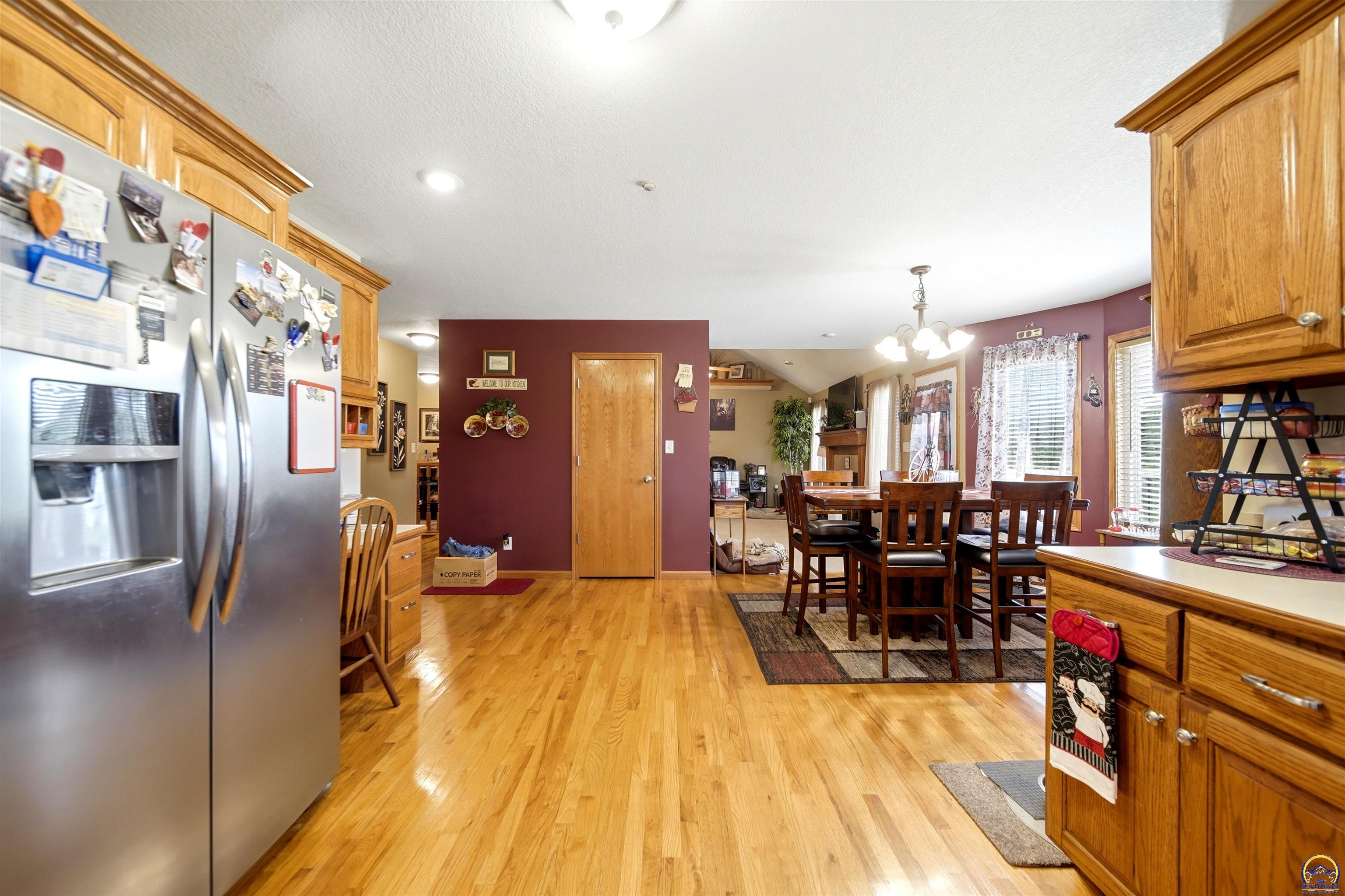 5045 Northwest Rochester Road Topeka, KS 66618 - Photo 10 of 31