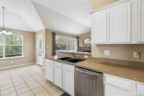 $359,900 | 3202 Creekside Drive, Sachse, TX 75048