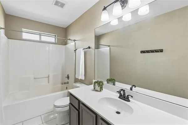 $359,900 | 3202 Creekside Drive, Sachse, TX 75048