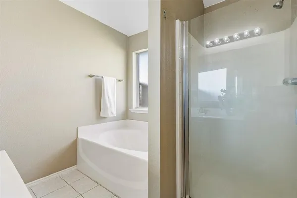 $359,900 | 3202 Creekside Drive, Sachse, TX 75048