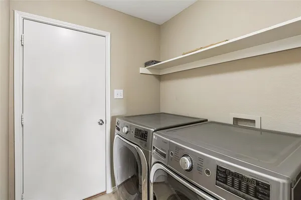 $359,900 | 3202 Creekside Drive, Sachse, TX 75048