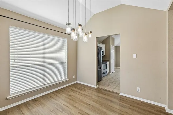 $359,900 | 3202 Creekside Drive, Sachse, TX 75048