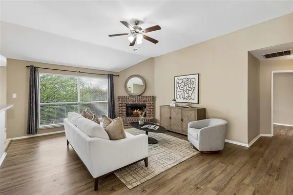 $359,900 | 3202 Creekside Drive, Sachse, TX 75048