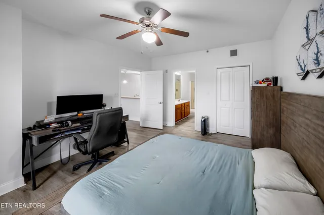 $525,000 | 3001 River Towne Way, Unit 402, Knoxville, TN 37920