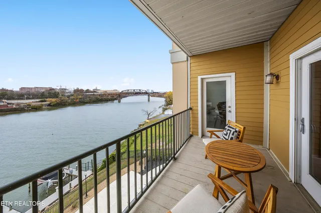 $525,000 | 3001 River Towne Way, Unit 402, Knoxville, TN 37920