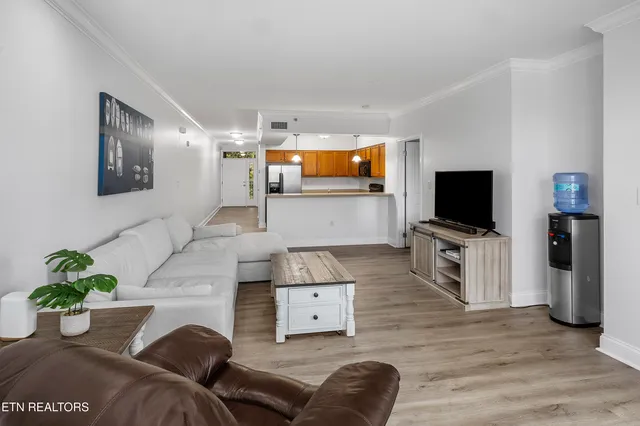 $525,000 | 3001 River Towne Way, Unit 402, Knoxville, TN 37920