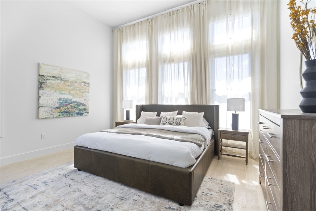 586 East 3rd Street, Unit 3 Boston, MA 02127 - Photo 15 of 35