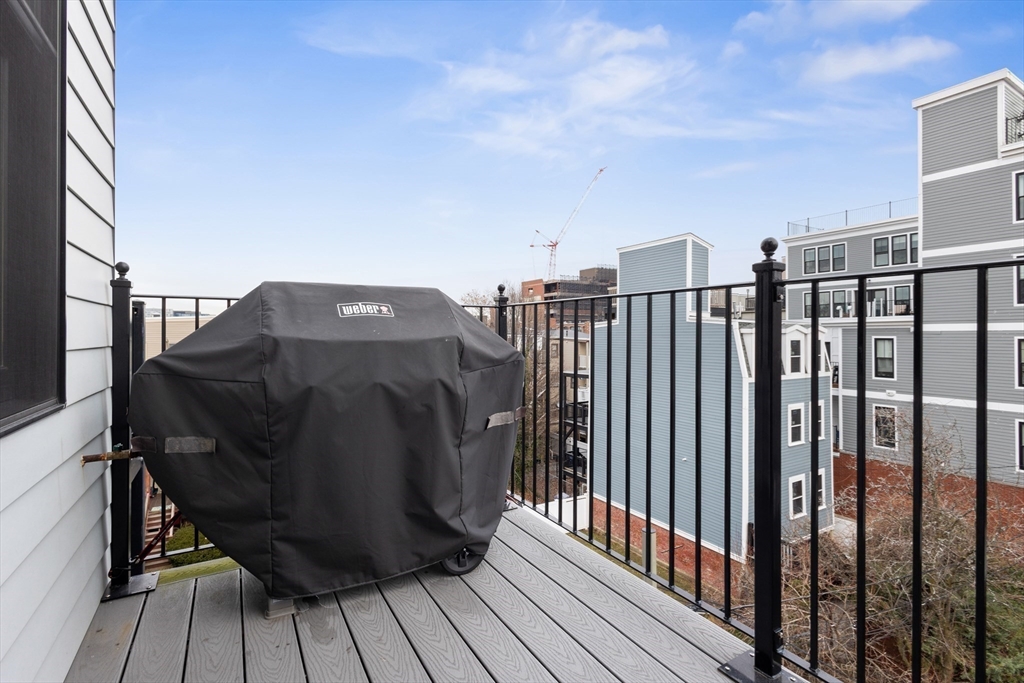 586 East 3rd Street, Unit 3 Boston, MA 02127 - Photo 21 of 35