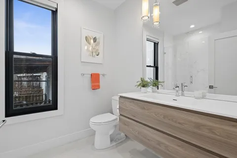 $1,625,000 | 586 East 3rd Street, Unit 3, Boston, MA 02127