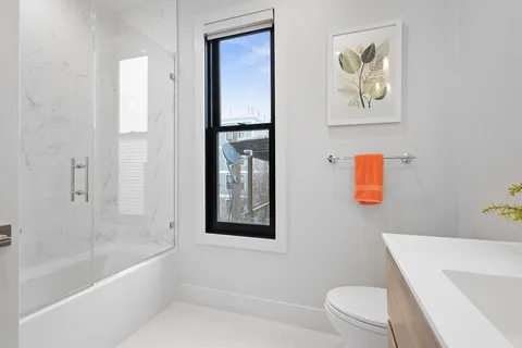 $1,625,000 | 586 East 3rd Street, Unit 3, Boston, MA 02127