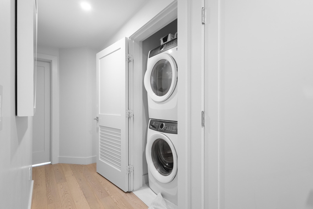 586 East 3rd Street, Unit 3 Boston, MA 02127 - Photo 27 of 35