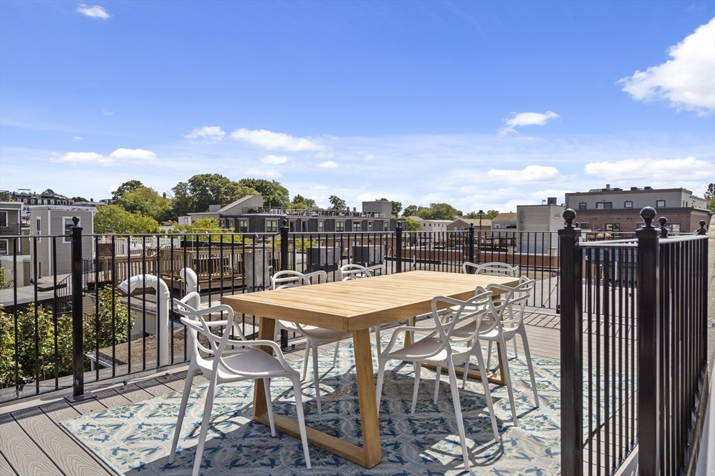 586 East 3rd Street, Unit 3 Boston, MA 02127 - Photo 30 of 35