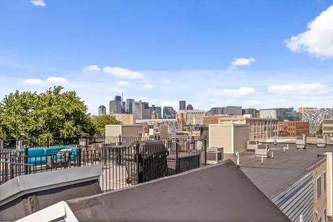 $1,625,000 | 586 East 3rd Street, Unit 3, Boston, MA 02127