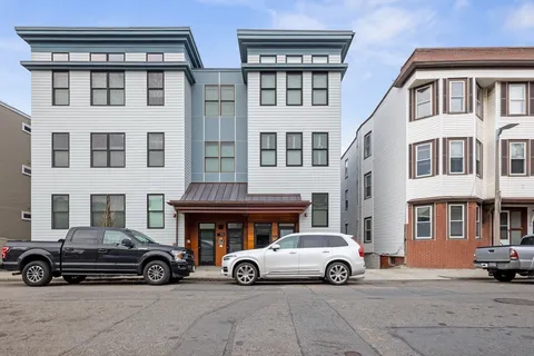 $1,625,000 | 586 East 3rd Street, Unit 3, Boston, MA 02127