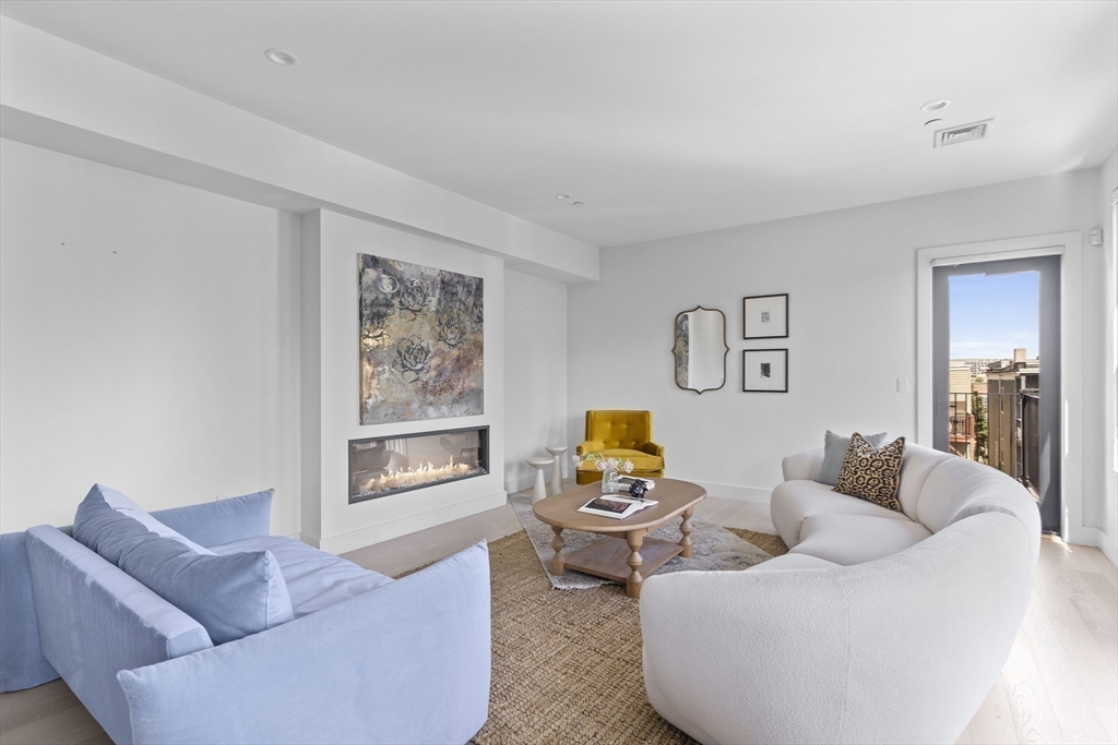 586 East 3rd Street, Unit 3 Boston, MA 02127 - Photo 6 of 35