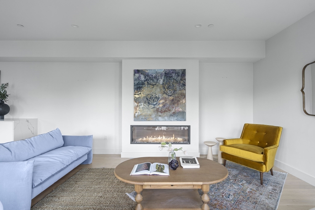 586 East 3rd Street, Unit 3 Boston, MA 02127 - Photo 7 of 35