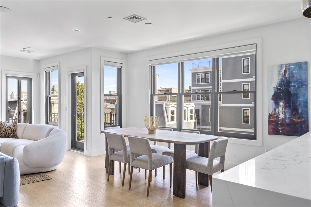 586 East 3rd Street, Unit 3 Boston, MA 02127 - Photo 9 of 35